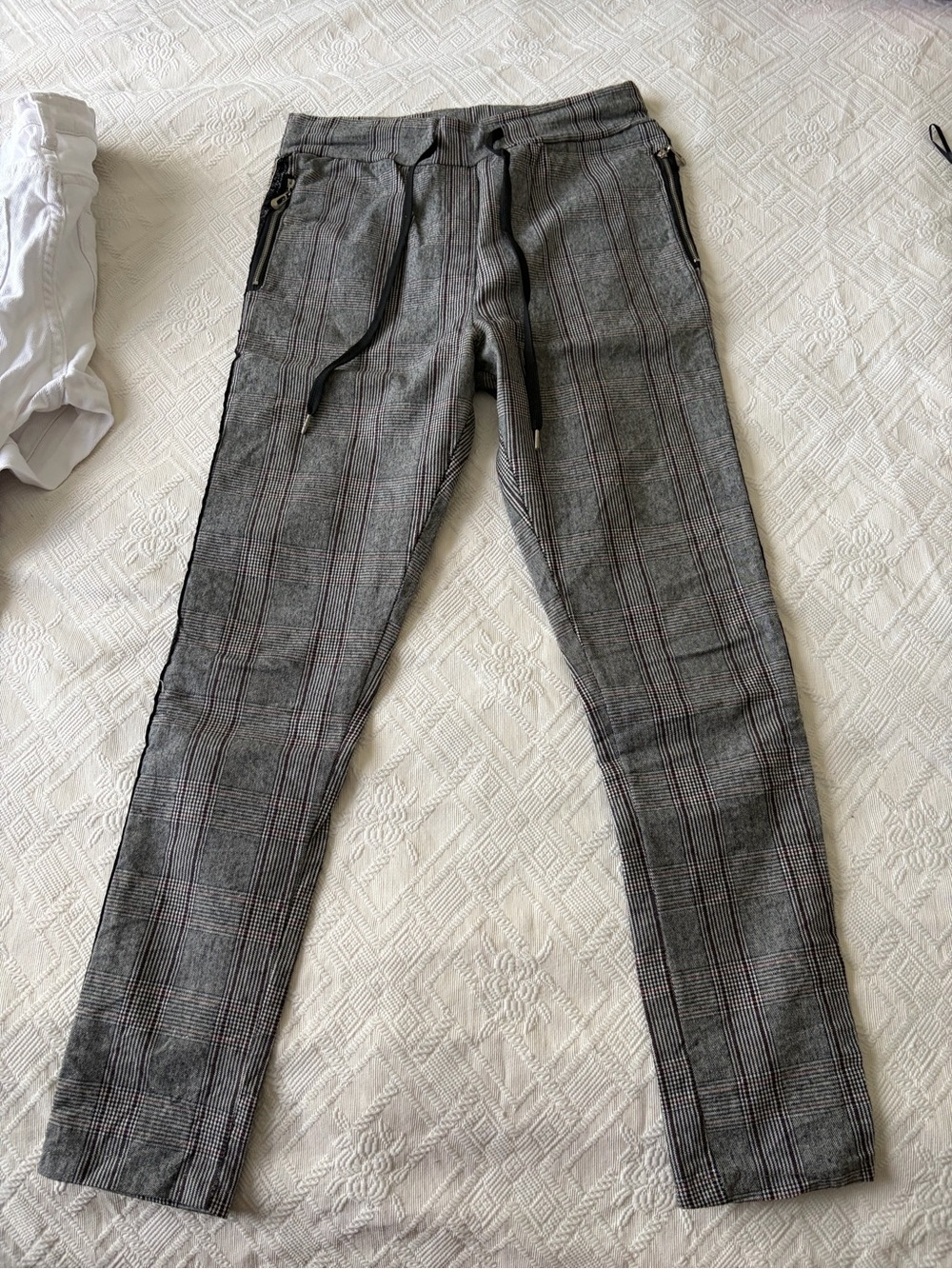 Women's Gray Plaid Drawstring Chinos